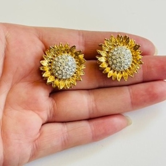 VTG Sunflower Flashy trembler Earrings statement Crystal Gold Plated Pierced 90s - Picture 1 of 6